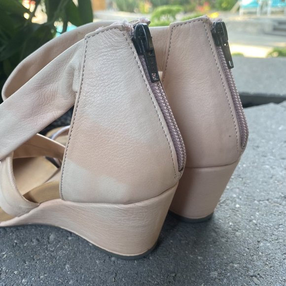 Bueno Women's Iona Metallic Pale Pink Leather W/Rose Metallic Size 37 - Picture 9 of 14